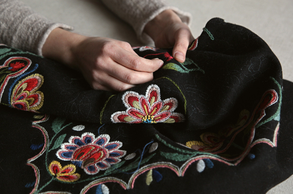 Hemslöjden fritt broderi