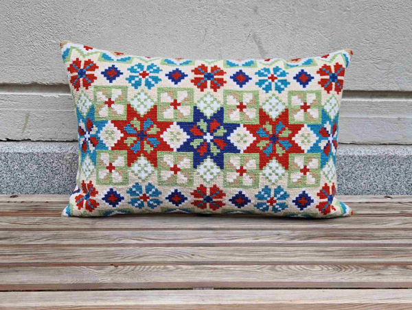 Hemslöjden twist korsstygn